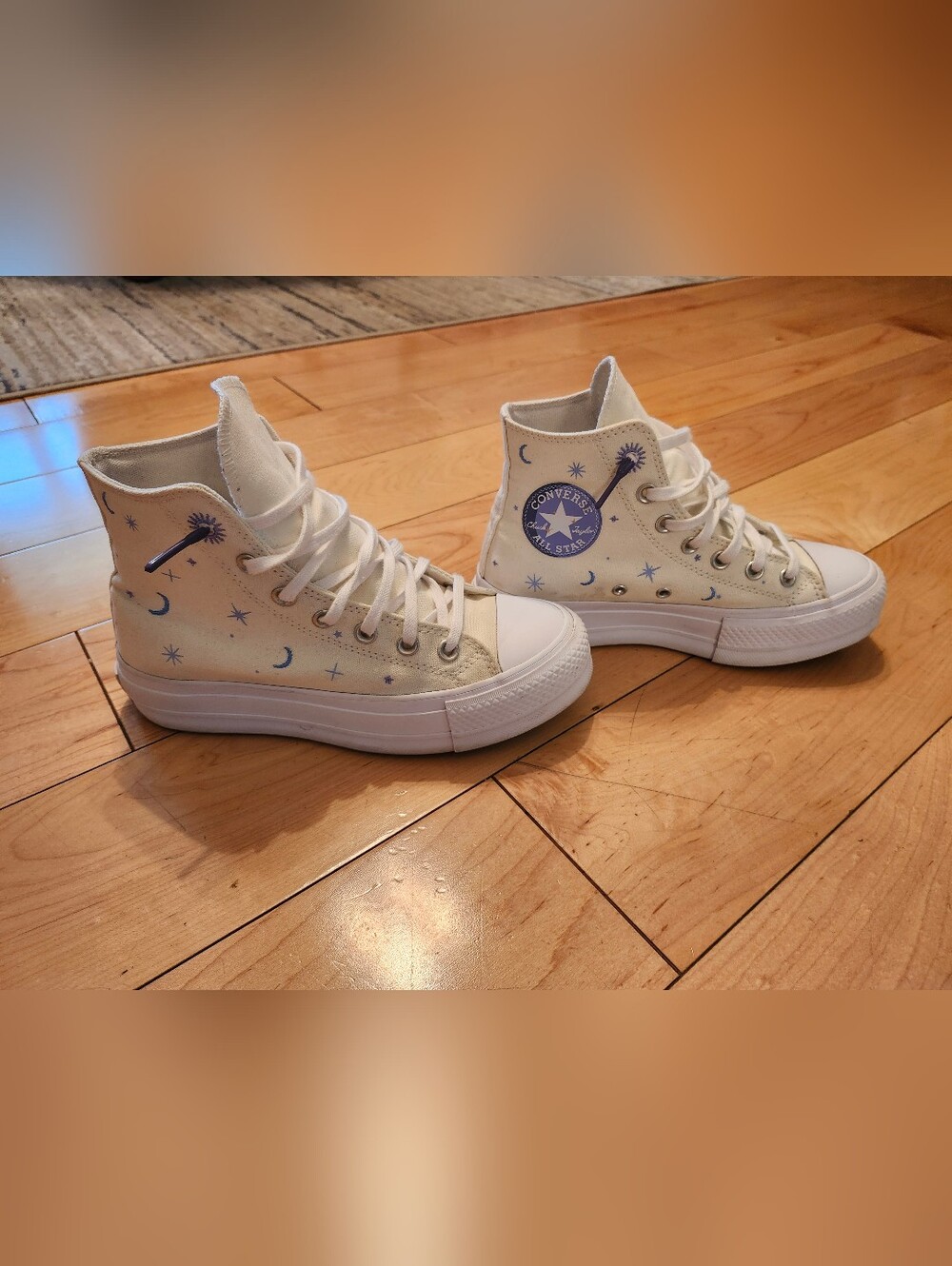 Womens Converse All Stars Shoes